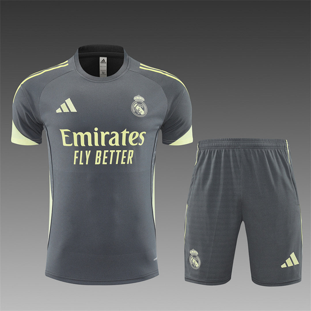 Kit Football Real Madrid Ensemble Training 2025/26 - Adulte/Enfant