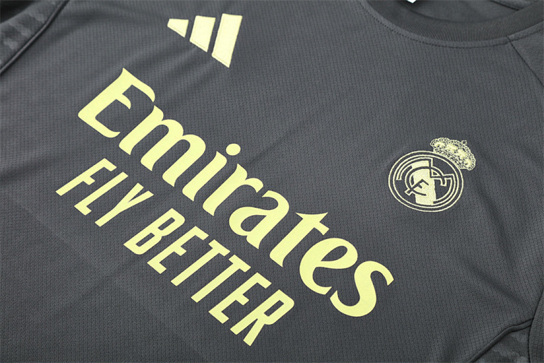 Kit Football Real Madrid Ensemble Training 2025/26 - Adulte/Enfant