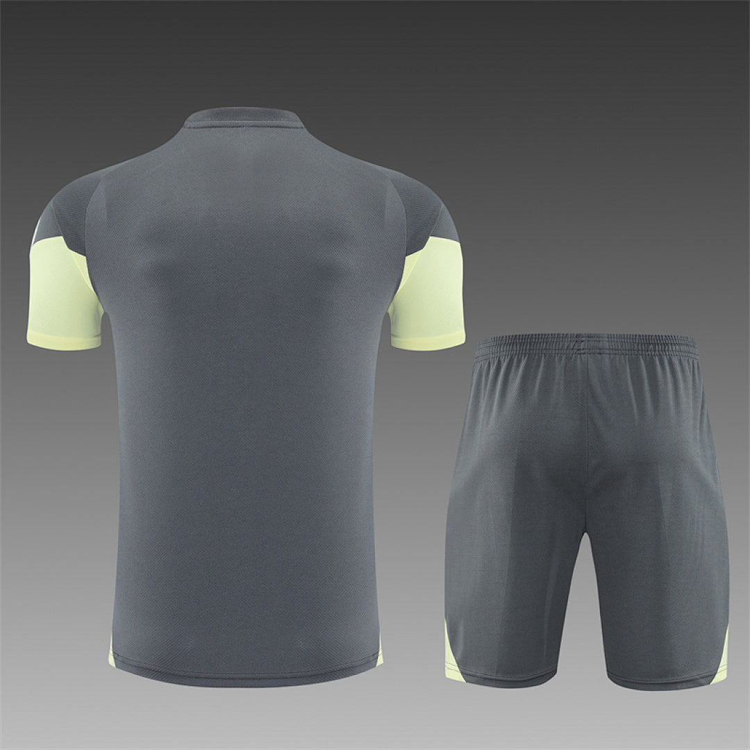 Kit Football Real Madrid Ensemble Training 2025/26 - Adulte/Enfant