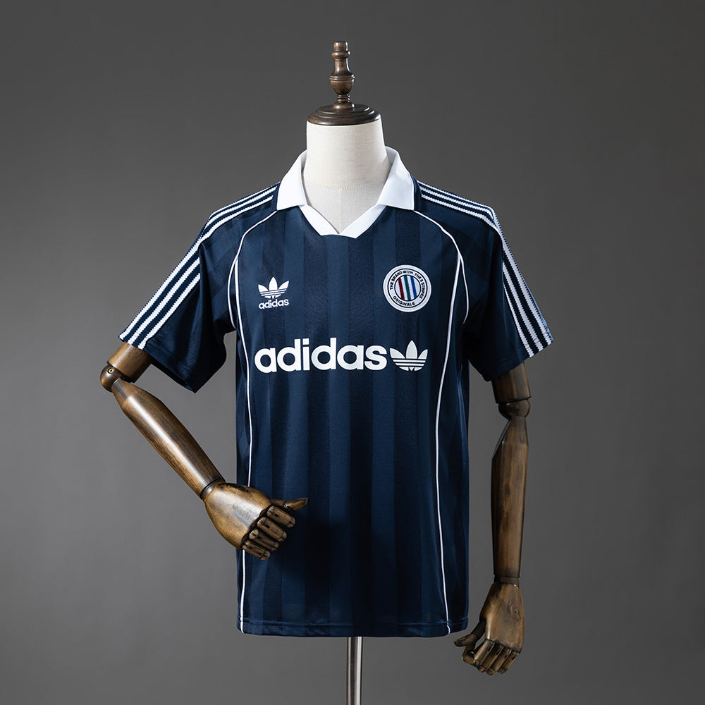 Maillot de football Originals Classic Three Stripes marine S-XXL