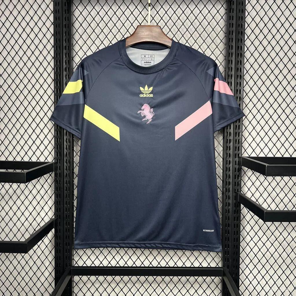Maillot football Juventus pré-match rétro 2024/25
