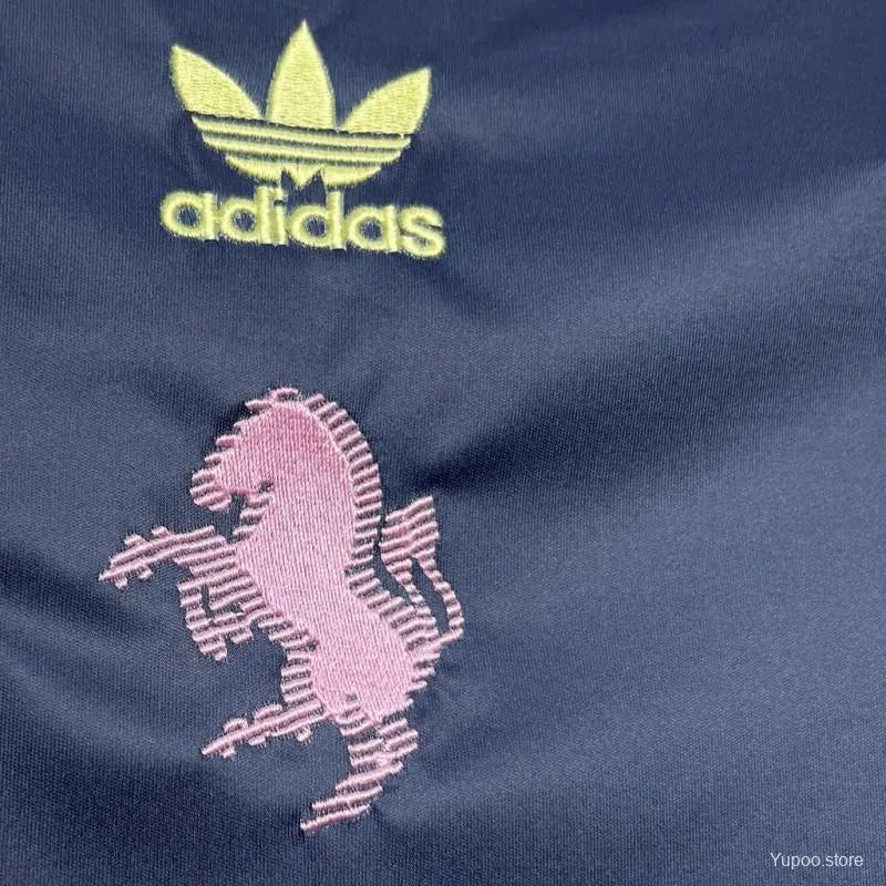 Maillot football Juventus pré-match rétro 2024/25