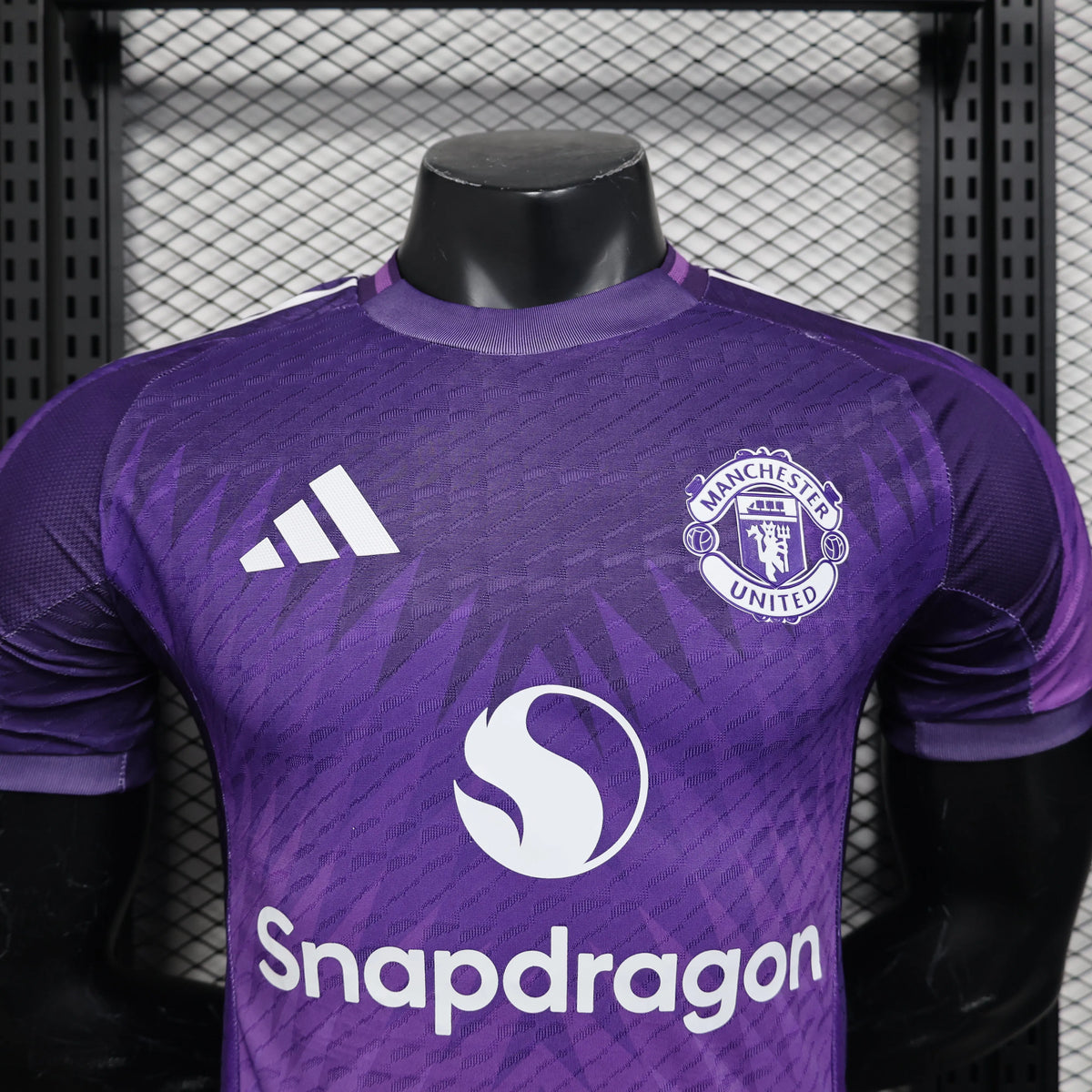 Maillot football Manchester United violet Player Version 2025/26