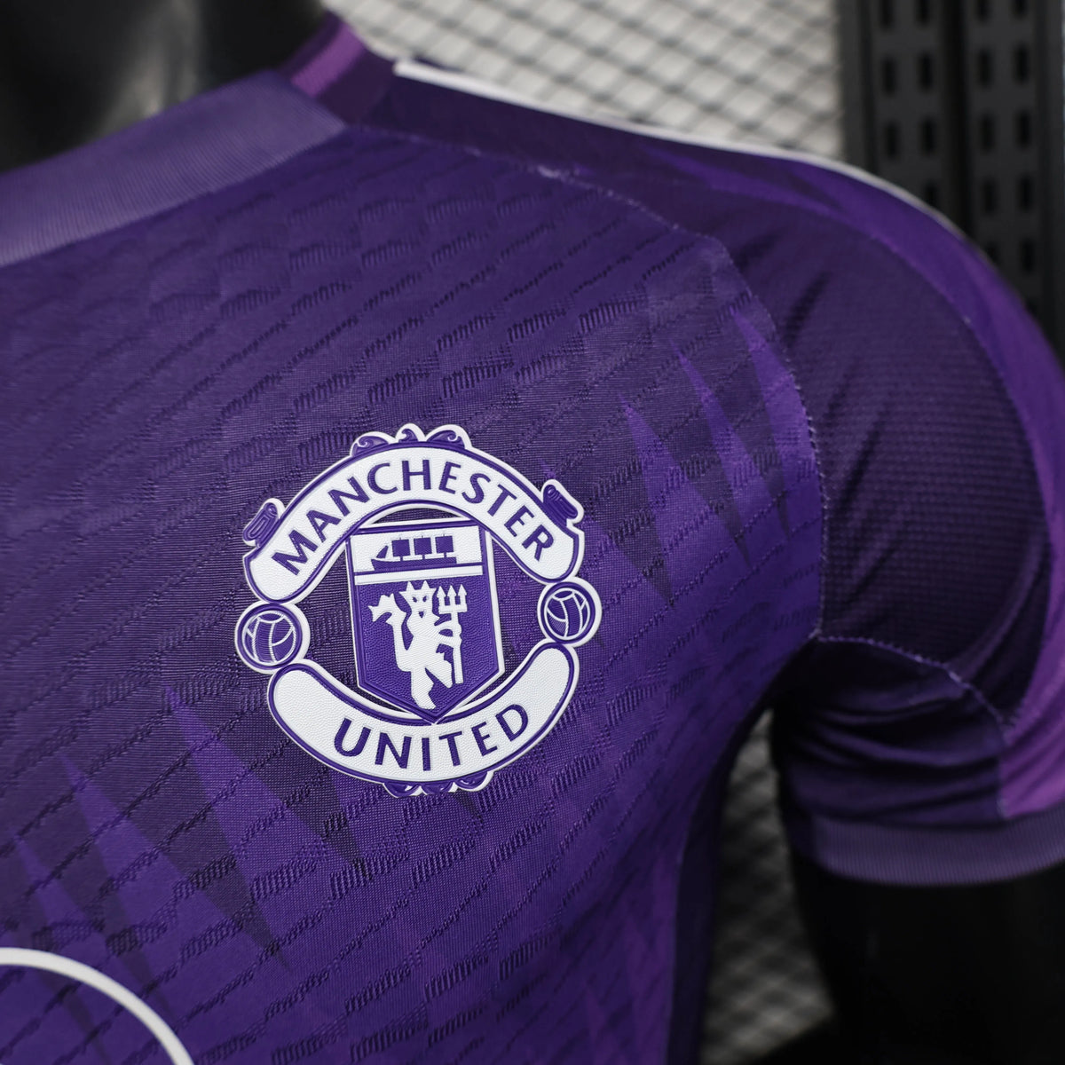 Maillot football Manchester United violet Player Version 2025/26