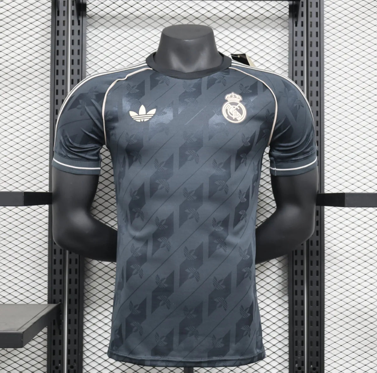 Maillot football Real Madrid Black Adidas Originals Player Version 2024/25