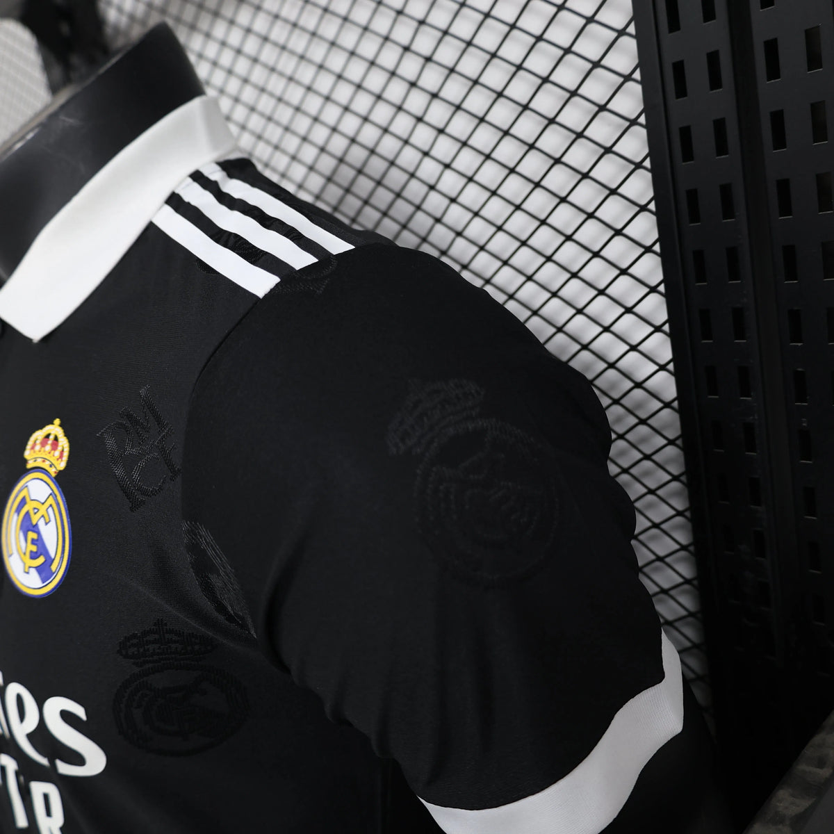 Maillot football Real Madrid Dragon Noir Player Version 2025/26