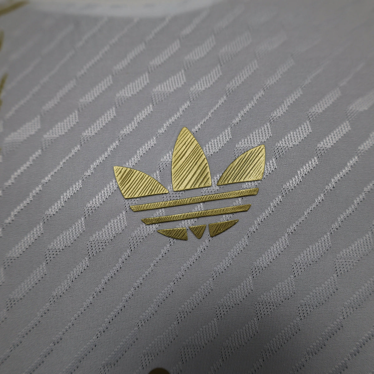 Maillot football Real Madrid Gold Dragon Player Version 2024/25