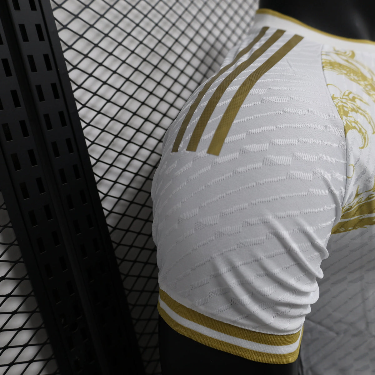 Maillot football Real Madrid Gold Dragon Player Version 2024/25