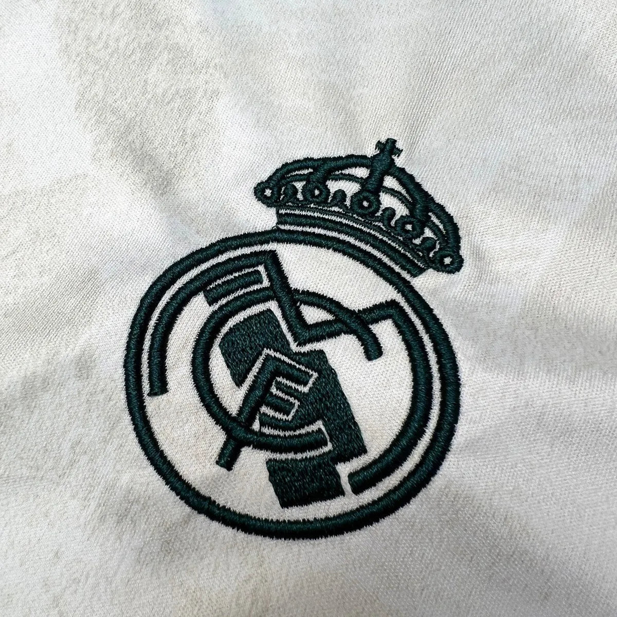 Maillot football Real Madrid pré-match 2026/27