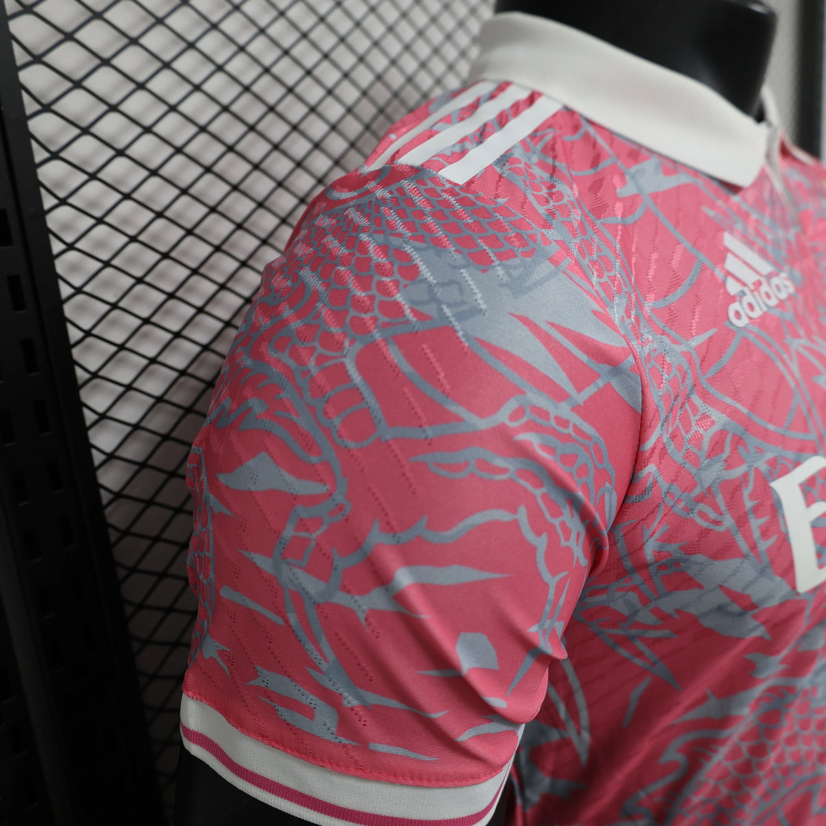 Maillot football Real Madrid Special Pink Dragon Player Version
