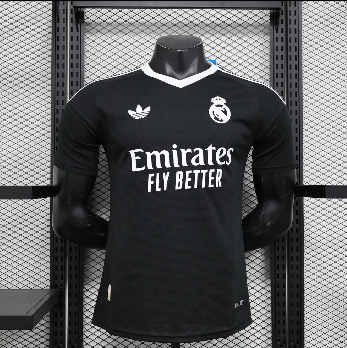 Maillot football Real Madrid Training Entraînement Player Version 2024/25