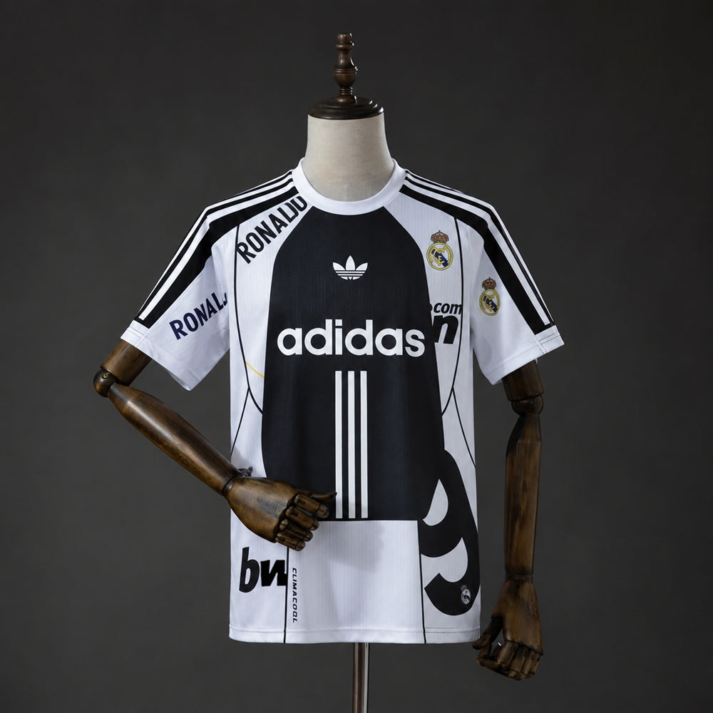 Maillot football Real Madrid version spéciale 2026/27