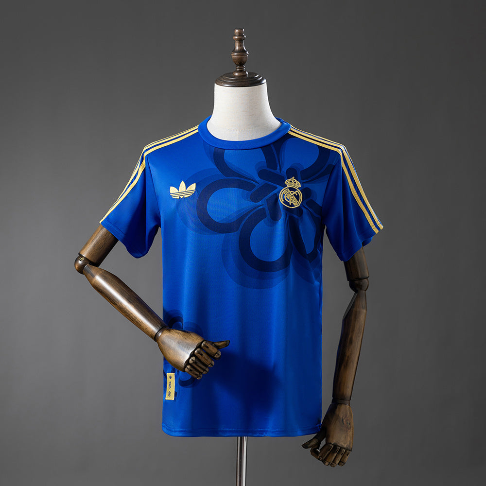 Maillot football Real Madrid version spéciale 2026/27