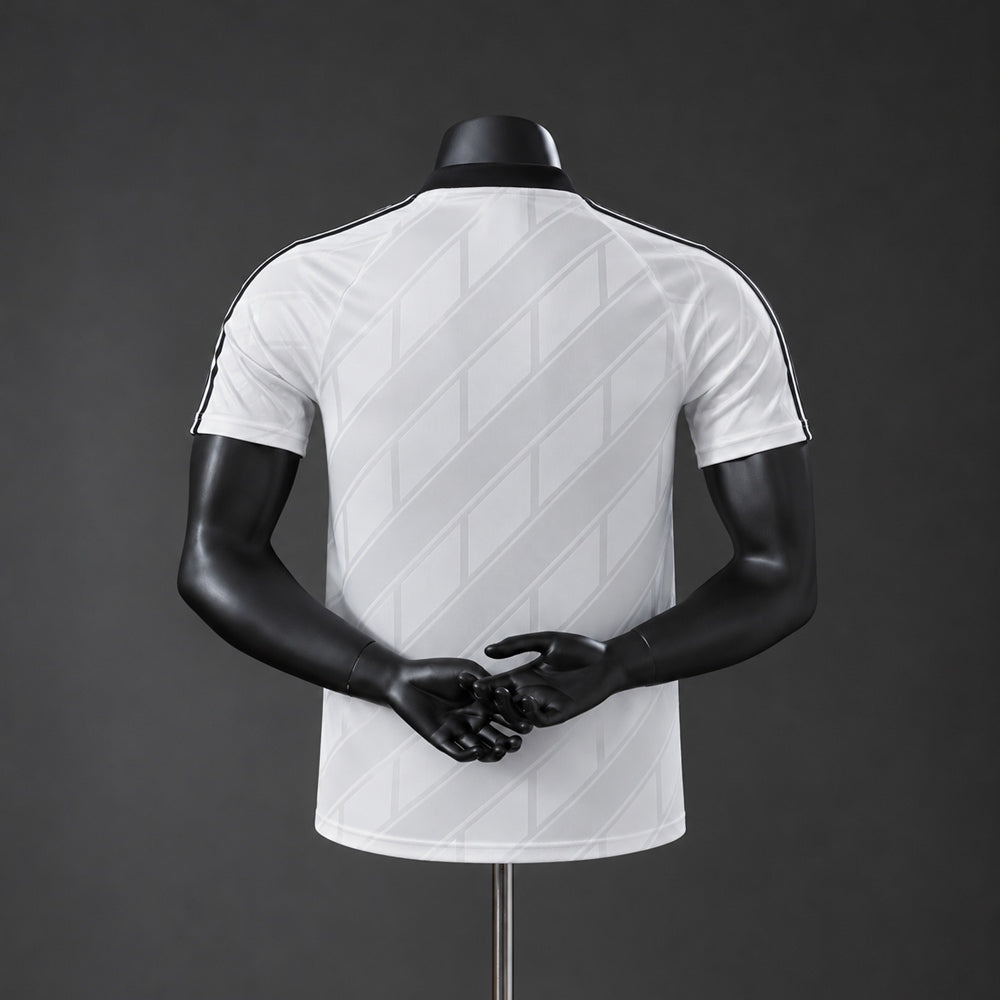 Maillot football Real Madrid version spéciale 2026/27
