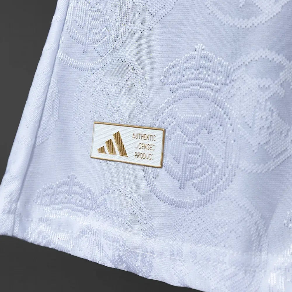 Maillot football Real Madrid version spéciale 2026/27