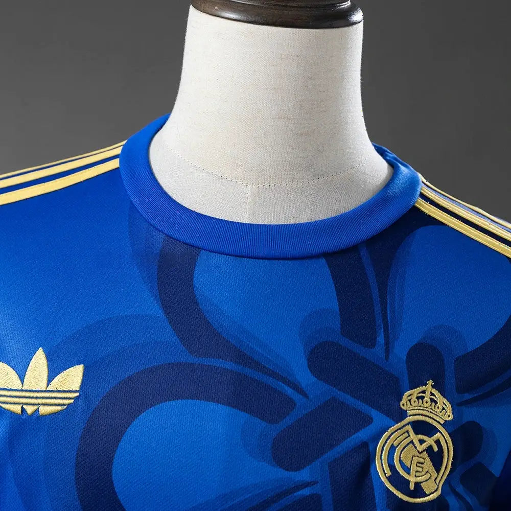 Maillot football Real Madrid version spéciale 2026/27