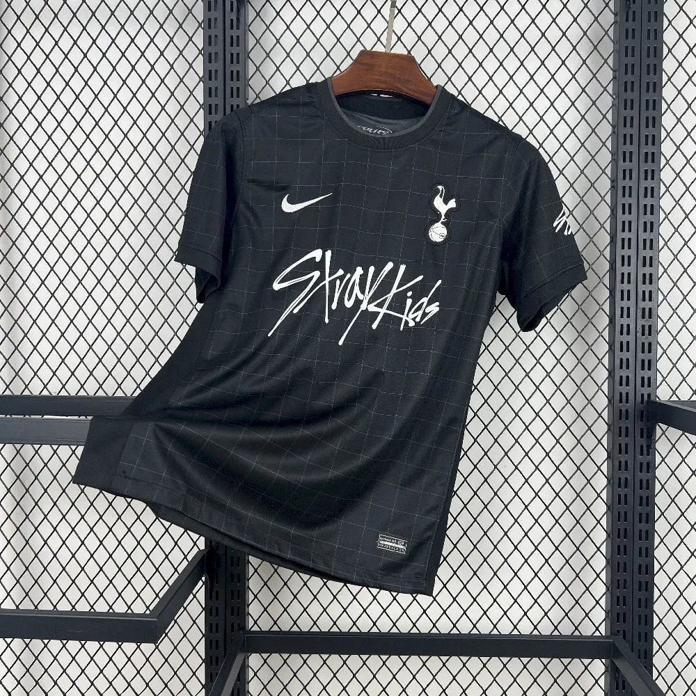 Maillot Tottenham x Stray Kids 25/26