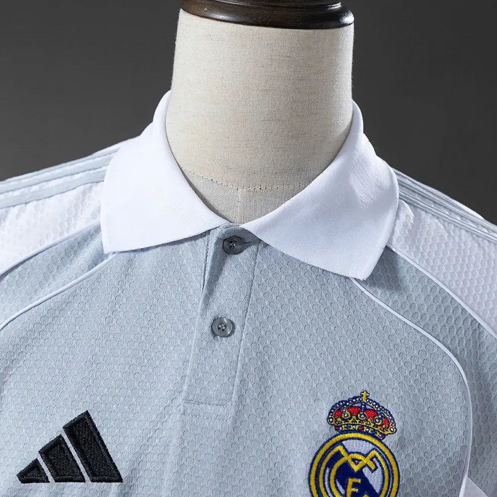 Polo Football Real Madrid Gris et Blanc 2025/26