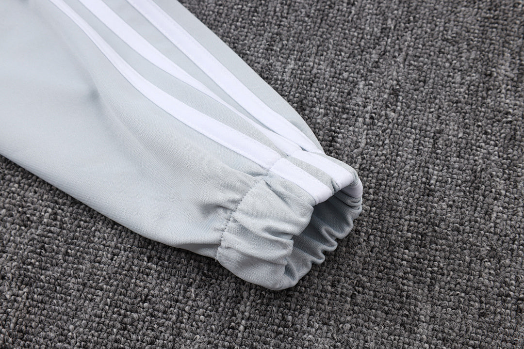 Survêtement ensemble jogging Bayern Munich 2025/26