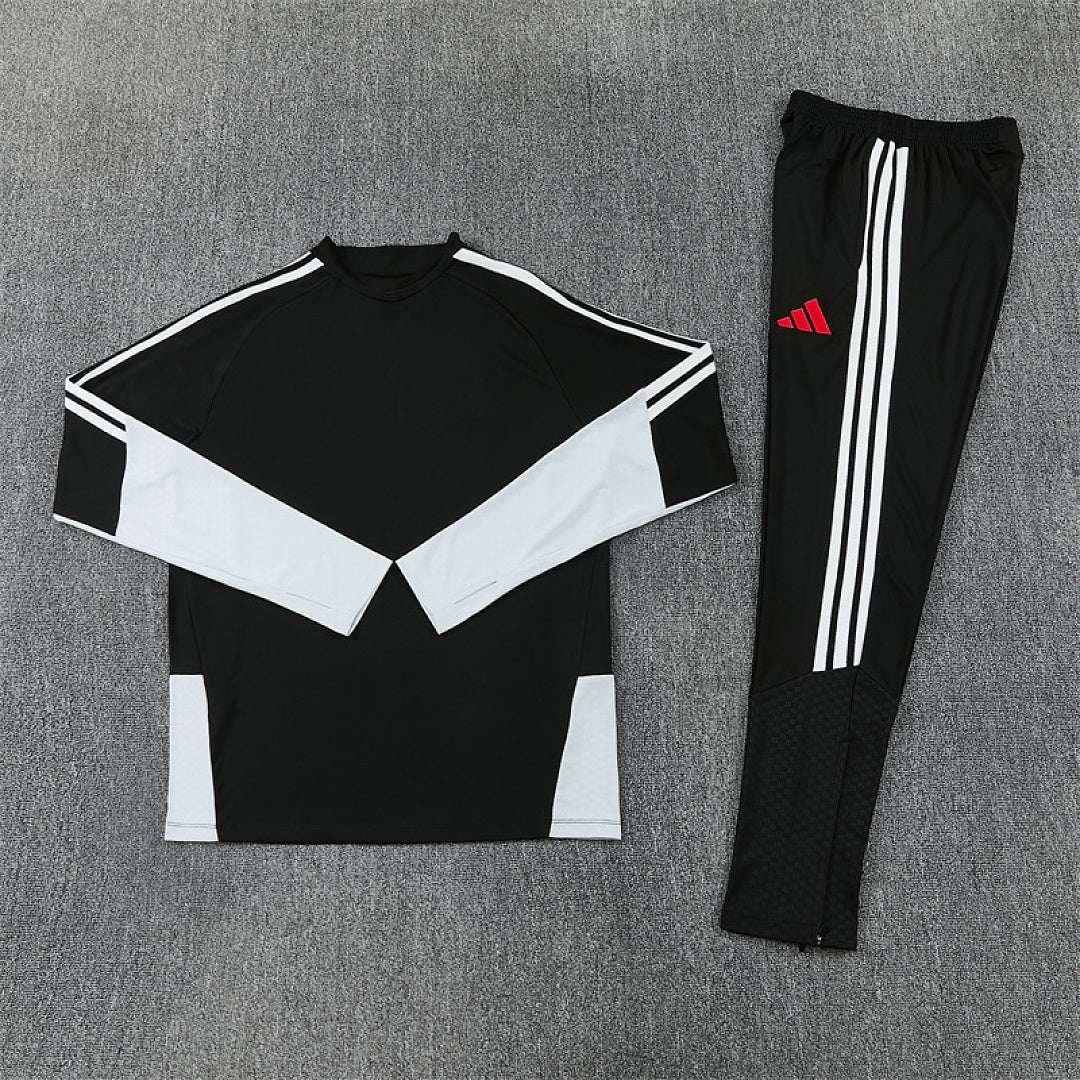 Survêtement Ensemble Jogging Liverpool 2026/27 - Adulte/Enfant