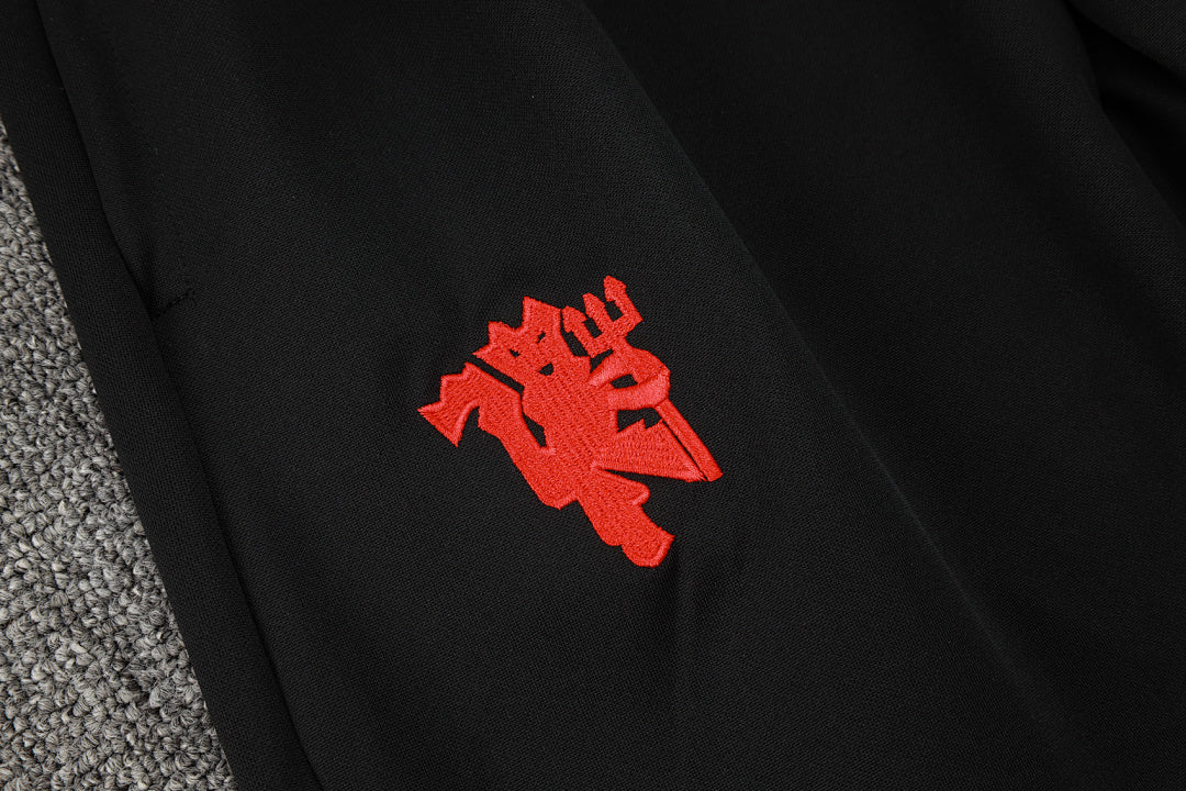 Survêtement Ensemble Jogging Manchester United 2024/25
