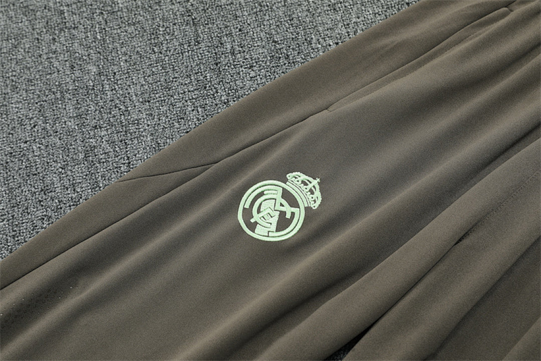 Survêtement Ensemble Jogging Real Madrid 2025/26 - Adulte