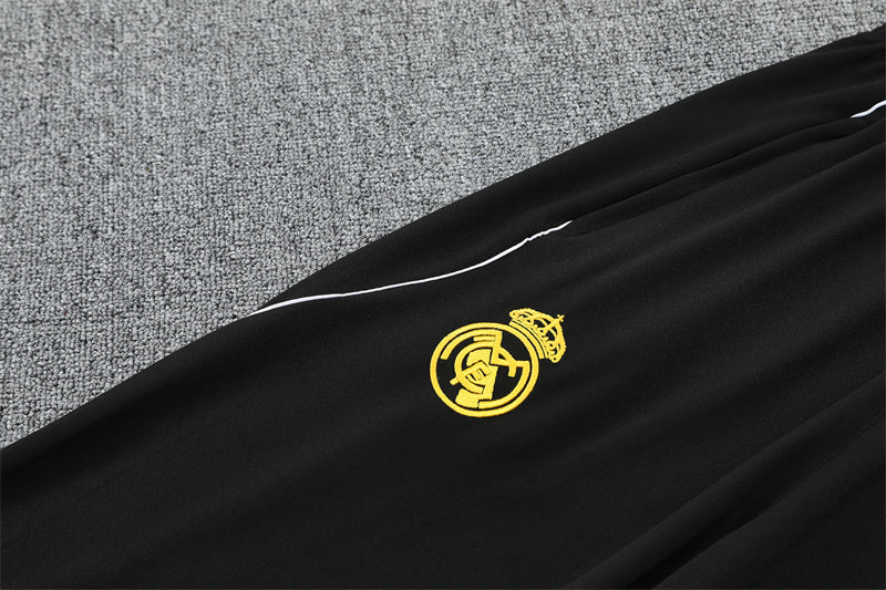 Survêtement Ensemble Jogging Real Madrid Blanc 2025/26 - Adult/ Enfant