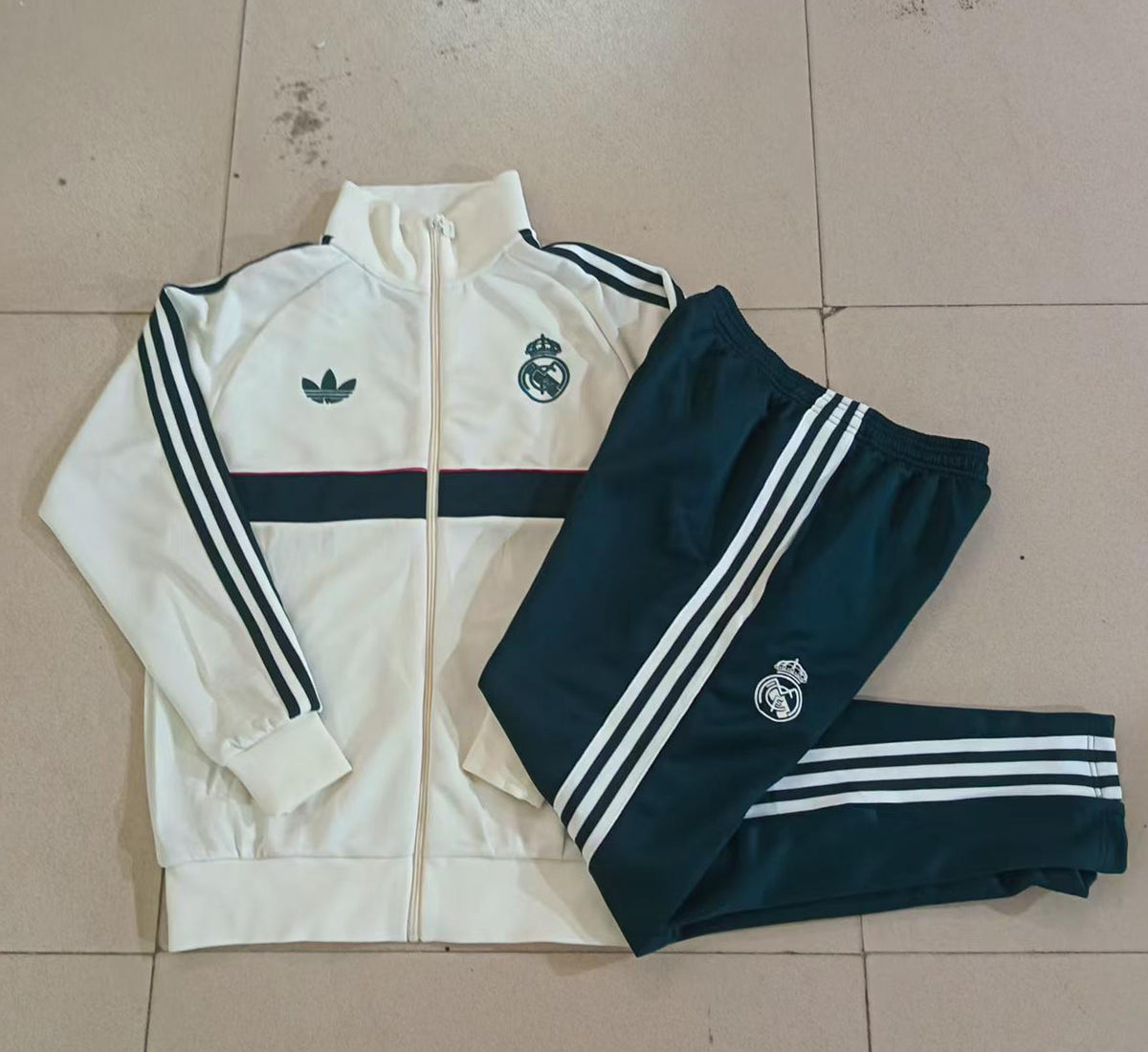 Survêtement Ensemble Real Madrid Jogging 2026/27 - Enfant