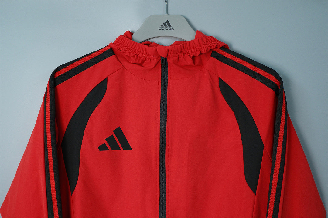 Veste coupe-vent jacket à capuche 2026/27