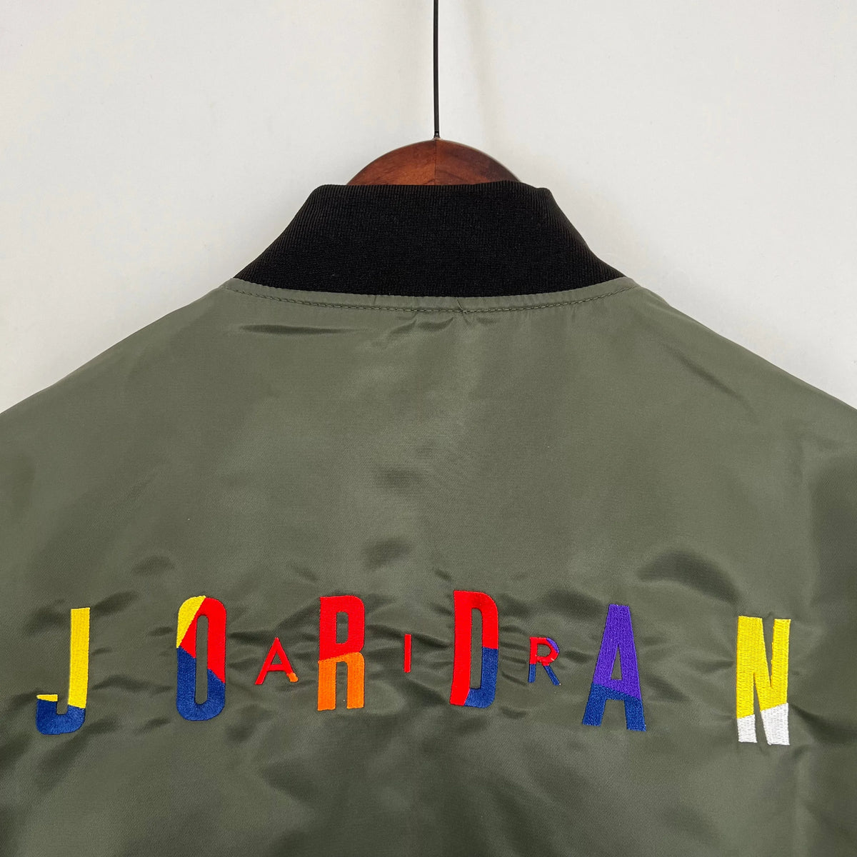 Veste coupe-vent Jordan kaki 2023/24